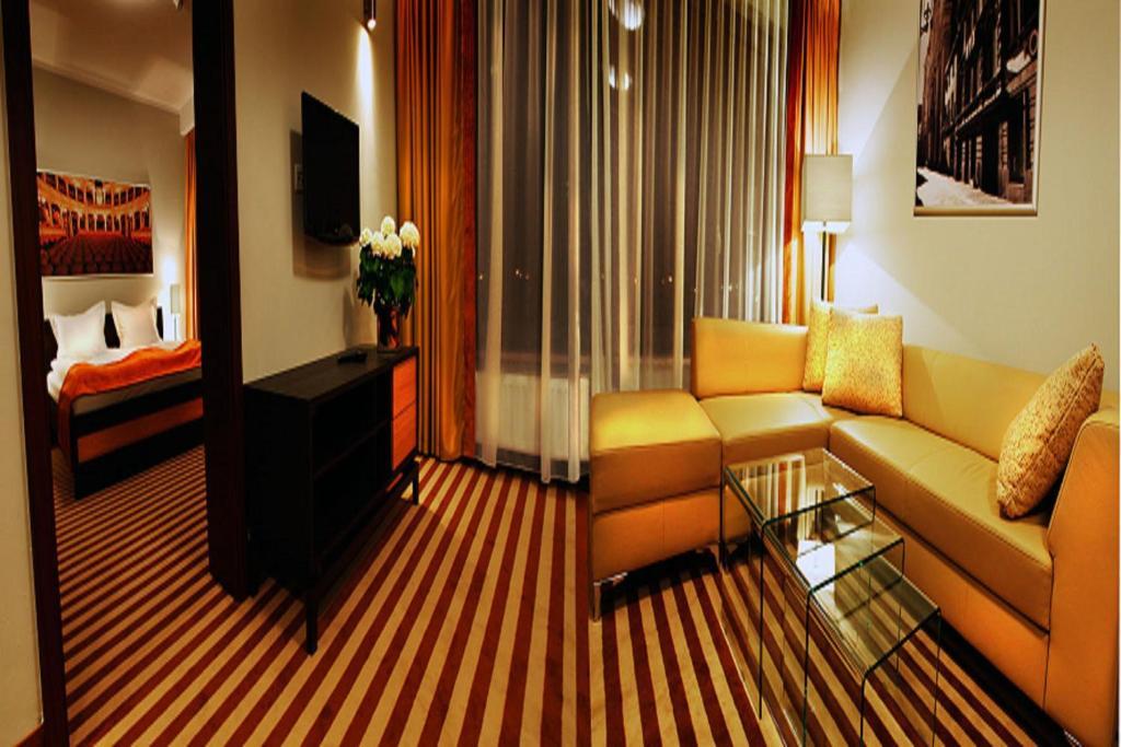 Hotel Poznanski A2 Luboń Cameră foto