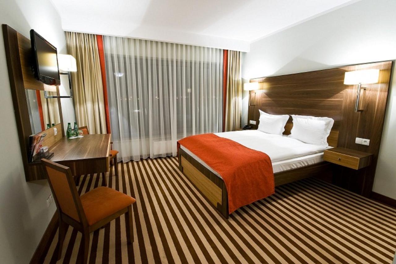 Hotel Poznanski A2 Luboń Cameră foto